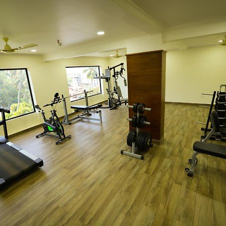 Kkm International Hotel Thiruvananthapuram Екстериор снимка